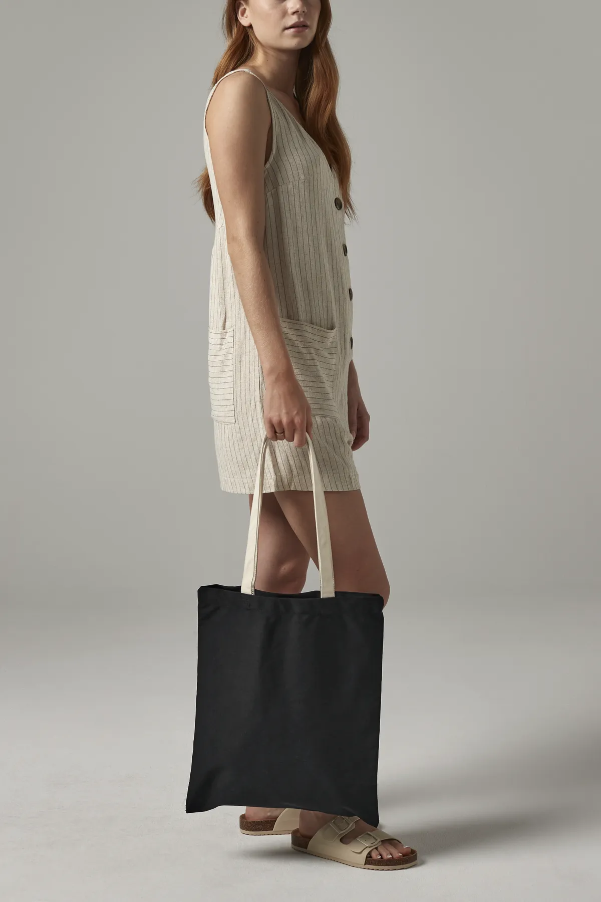 Tote bag coton bio à anses contrastées en situation