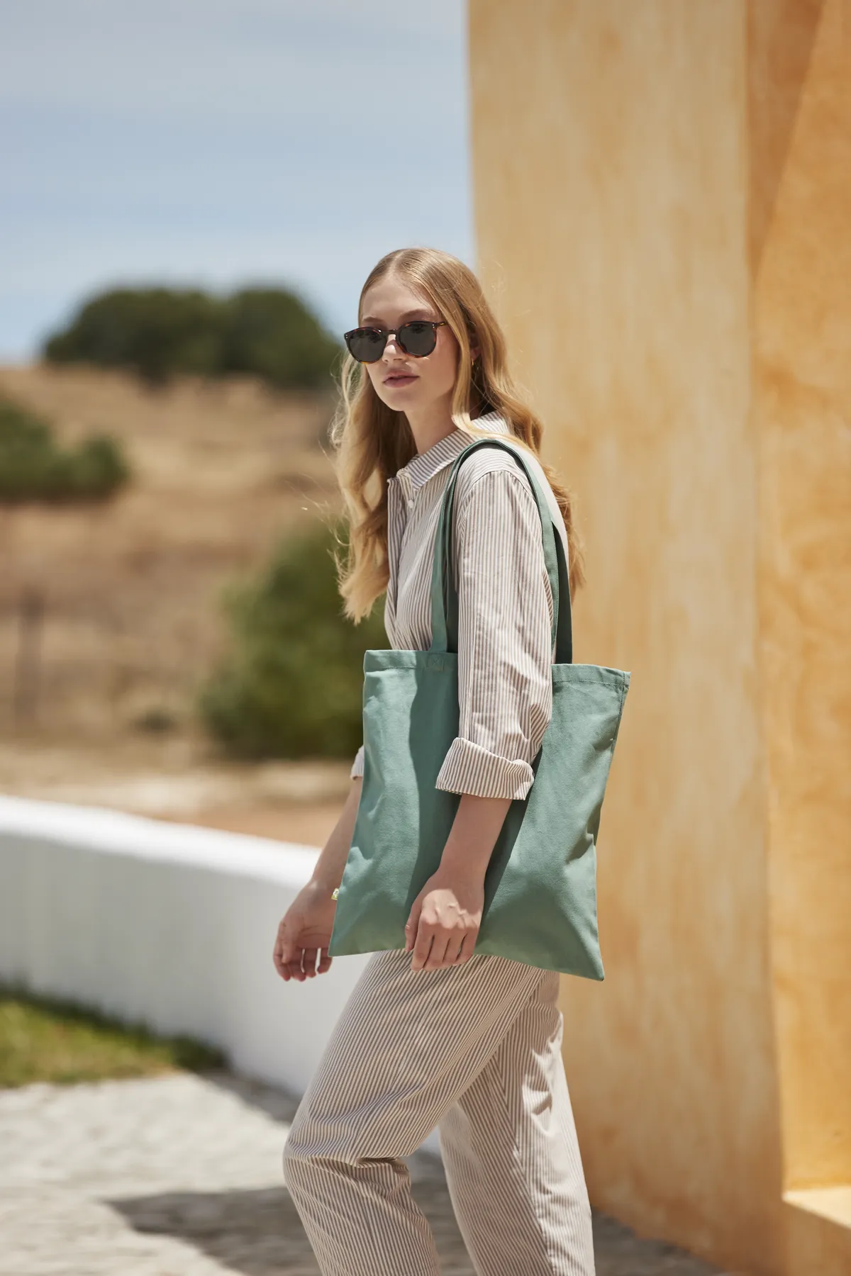 Tote bag coton bio en situation